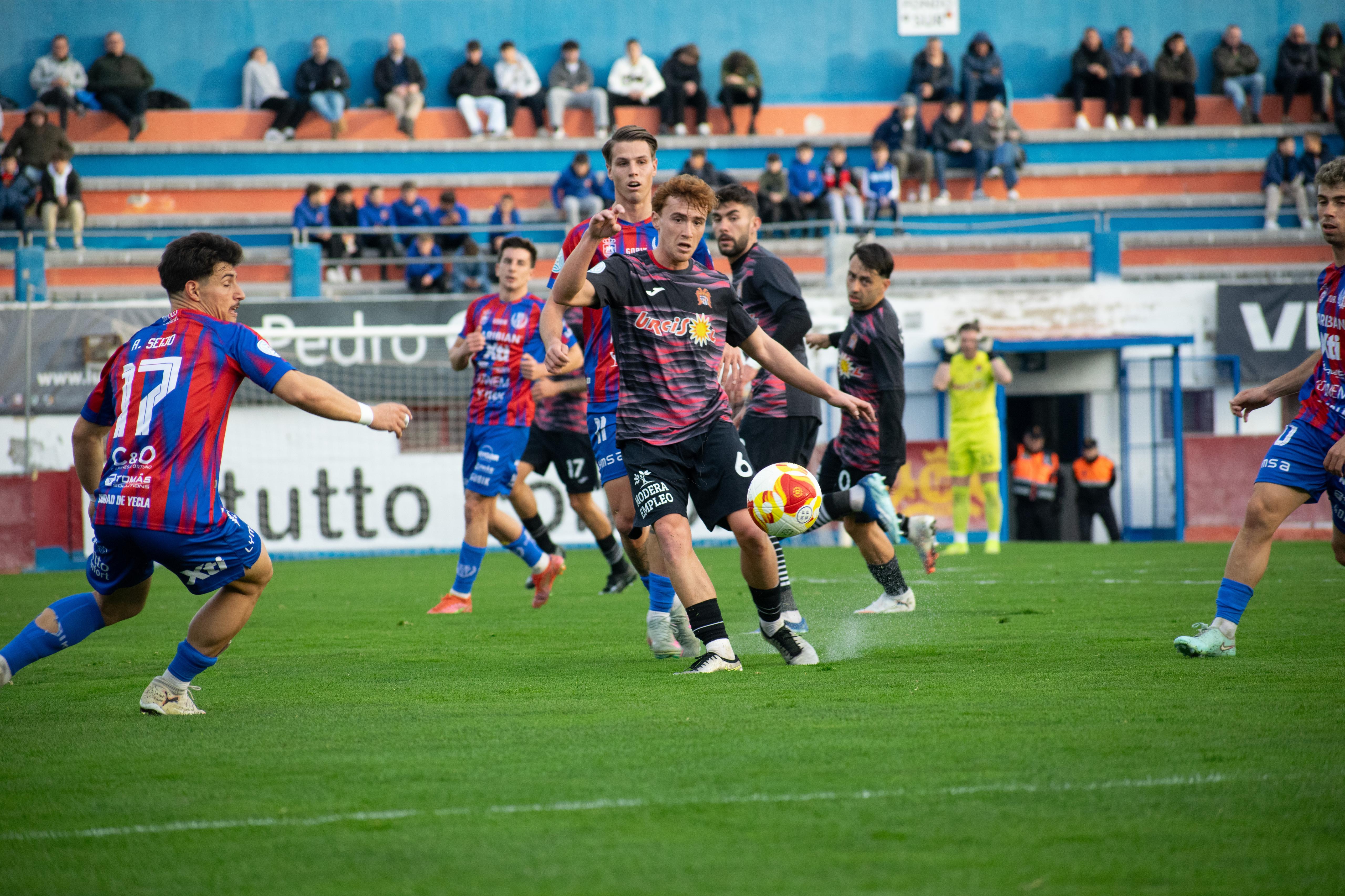 Image for Yeclano 0 - 1 Águilas / CRÓNICA // El Águilas vuelve a escalar a lo más alto