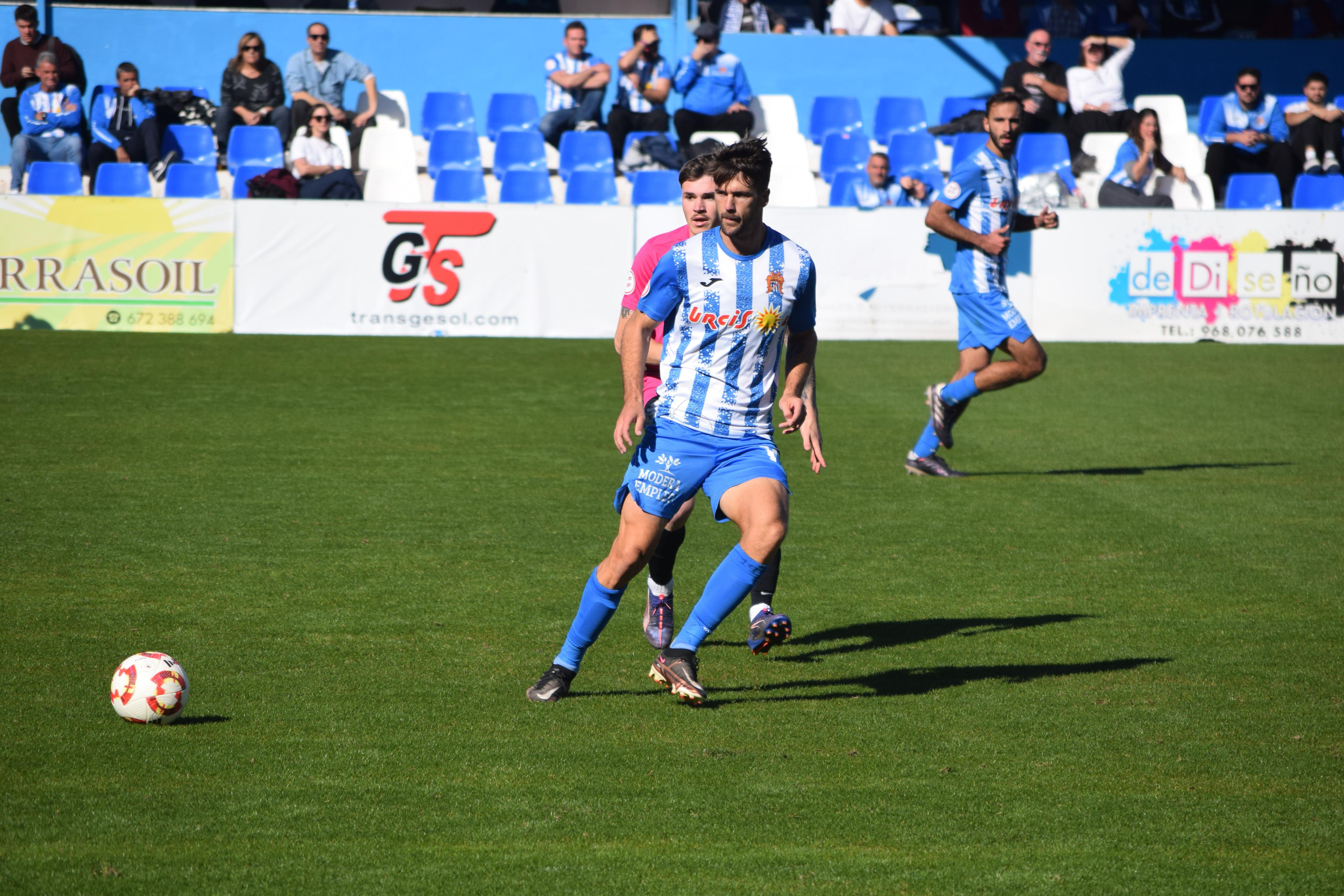 Image for CRÓNICA: Águilas 1 - 1 San Fernando // Al éxtasis le sobró un poste