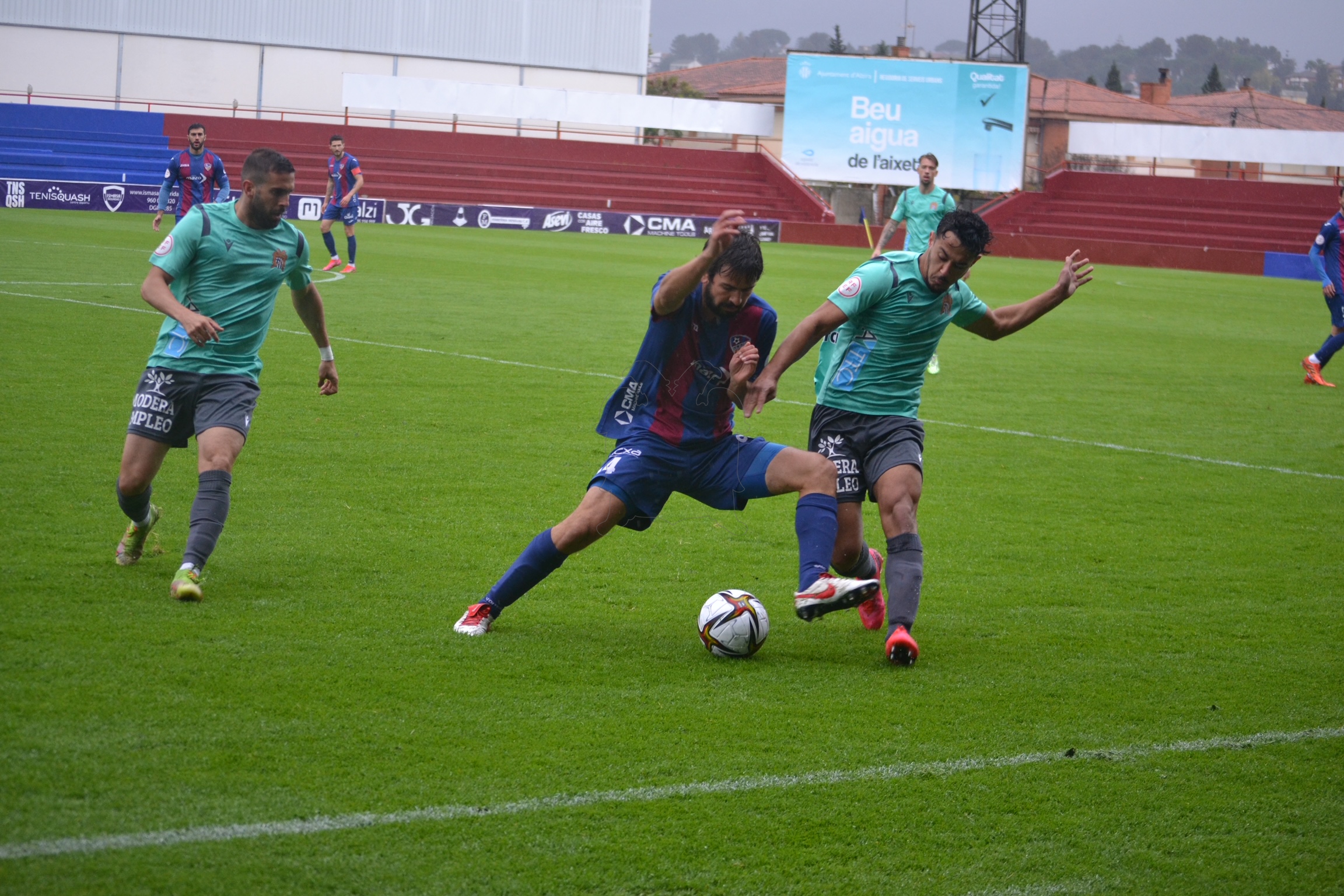 U.D. Alzira 1 - 1 Águilas F.C. |CRÓNICA| Una lluvia de fantasmas y mala suerte