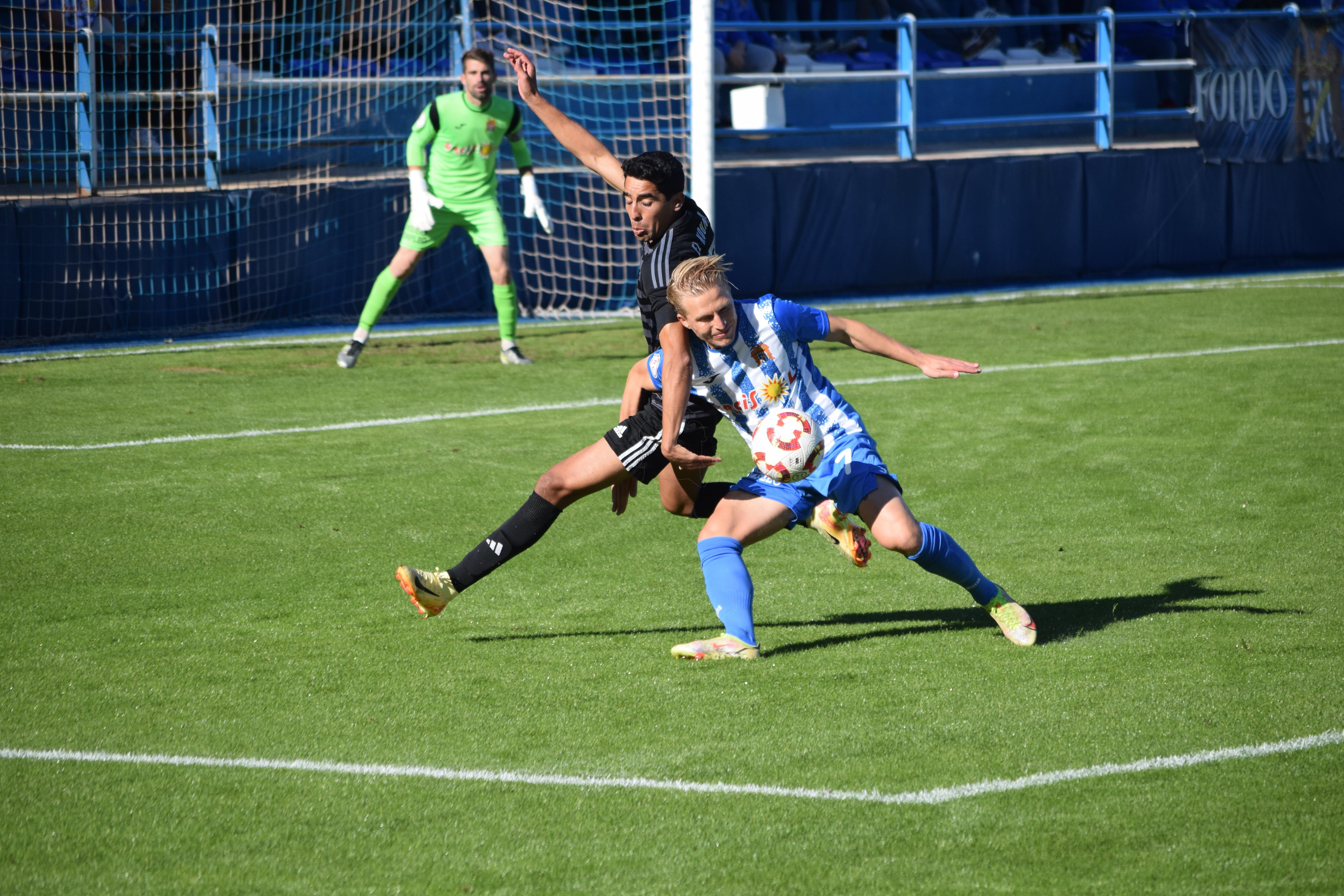 CRÓNICA: Águilas 0 - 0 La Unión // Algún día nos explicarán por qué al Águilas se le aplica otro reglamento