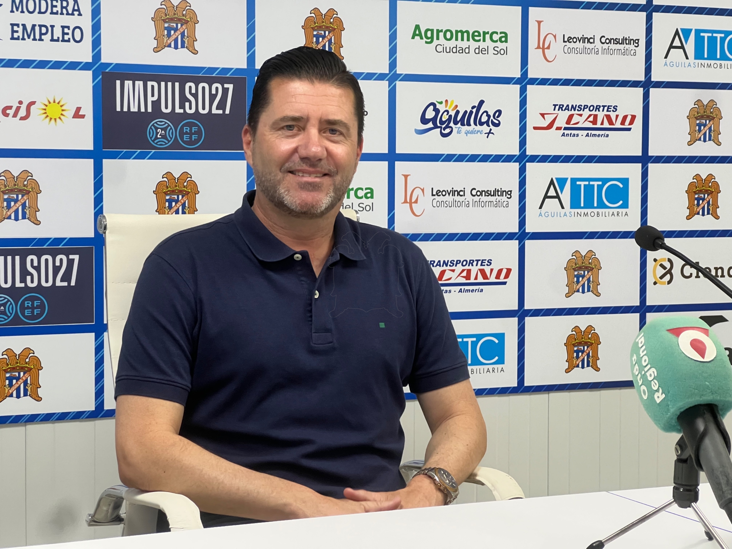 Pedro Reverte amplía su vinculación con el Águilas Fútbol Club